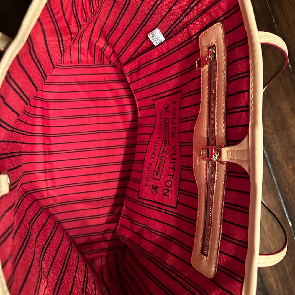 Louis Vuitton Brown Monogram Tote Bag - Picture 10 of 12